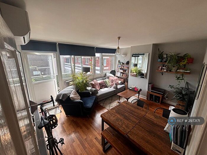 2 Bedroom Flat To Rent In Ambrose House, London, E14
