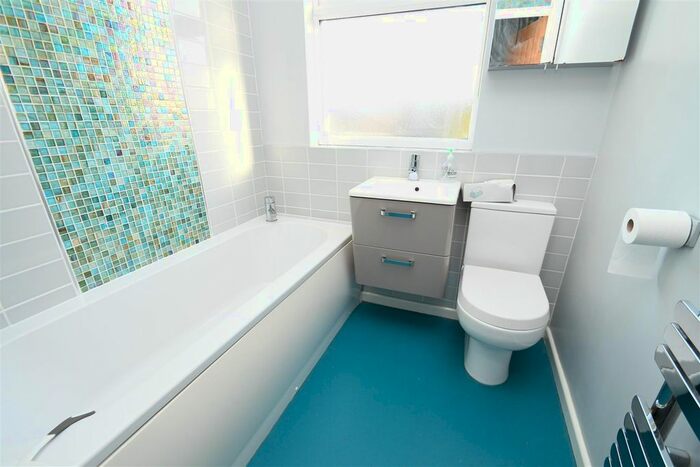 3 Bedroom Semi-Detached House To Rent In Clapgate Lane, Ipswich, IP3