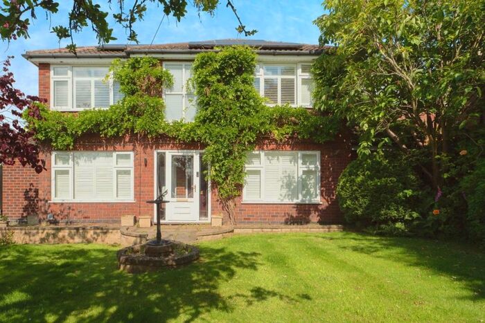 4 Bedroom Detached House For Sale In Austrey Road, Warton, Tamworth, B79