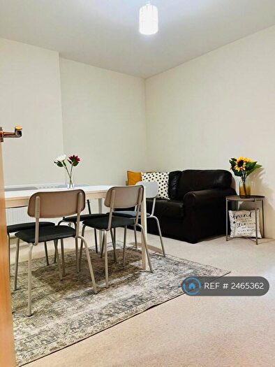 3 Bedroom Flat To Rent In Telegraph Avenue, London, NW9