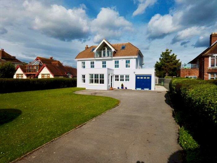 5 Bedroom Detached House For Sale In Cliff Road Hill Head Fareham PO14