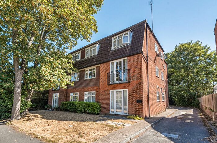 2 Bedroom Flat For Sale In Carlton Road, Sidcup, DA14