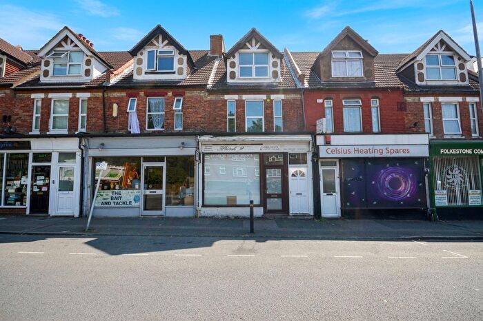 3 Bedroom Flat For Sale In Dover Road, Folkestone, CT20