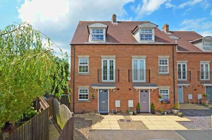 3 Bedroom Detached House To Rent In Swinton Close, Rawcliffe, York, YO30