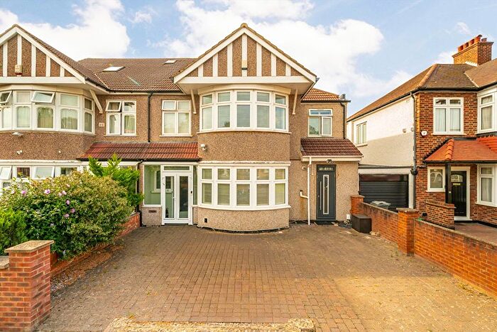 7 Bedroom Semi-Detached House For Sale In Burlington Road, Isleworth, TW7