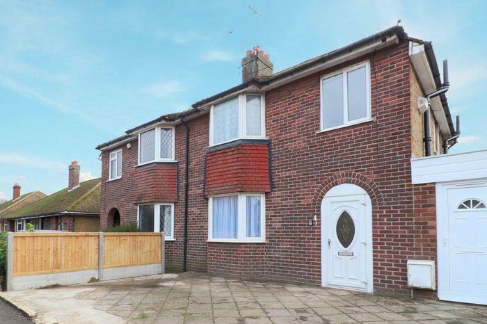 3 Bedroom End Of Terrace House To Rent In Canterbury, CT2