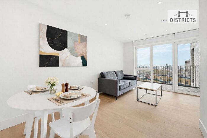 1 Bedroom Apartment To Rent In Bow Green, Bow Common Ln, E3