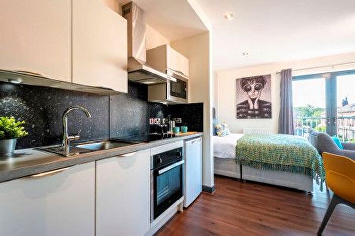 1 Bedroom Terraced House To Rent In Cardigan Lane, Leeds, LS4