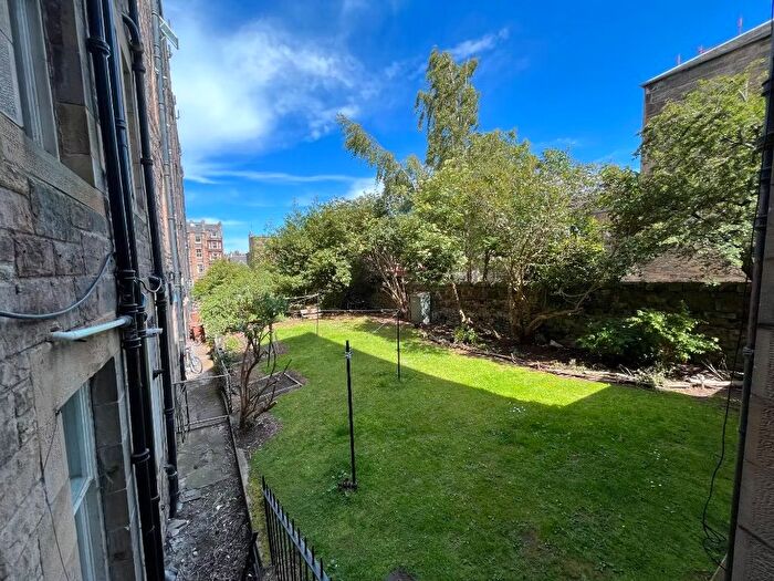 2 Bedroom Flat To Rent In Viewforth Terrace, Edinburgh, EH10