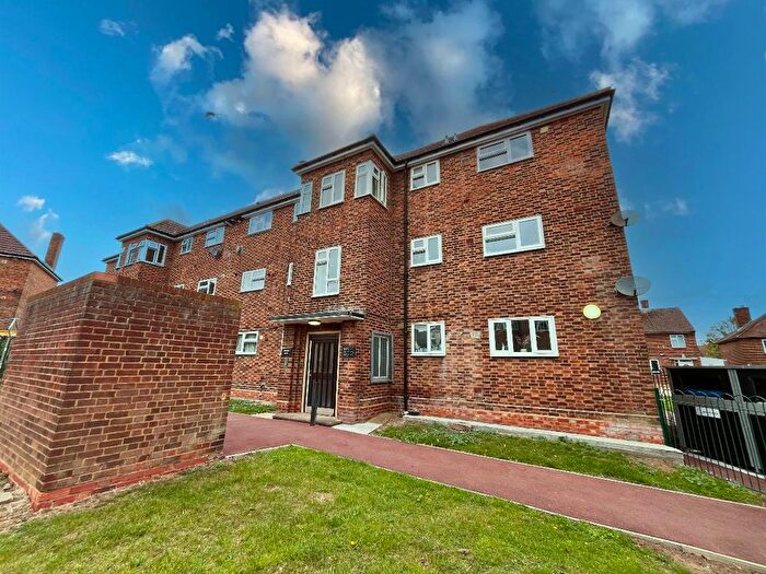 1 Bedroom Flat For Sale In Coleford House, Kingsbridge Road, Romford, RM3