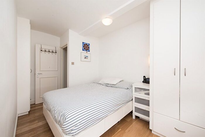 1 Bedroom Flat To Rent In Commercial Street, London, E1