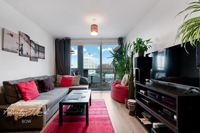 1 Bedroom Apartment For Sale In Duckett Street, London, E1