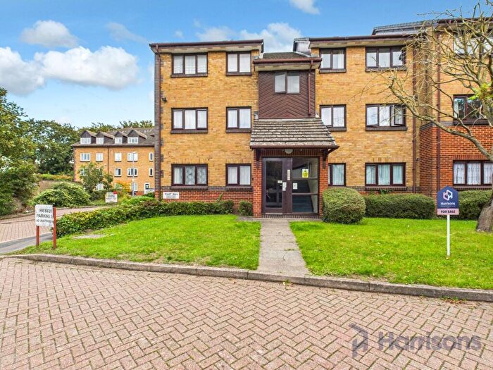 2 Bedroom Penthouse For Sale In Barkers Court, Sittingbourne, Kent, ME10