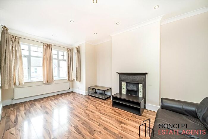 1 Bedroom Flat To Rent In Durnsford Road, London, SW19