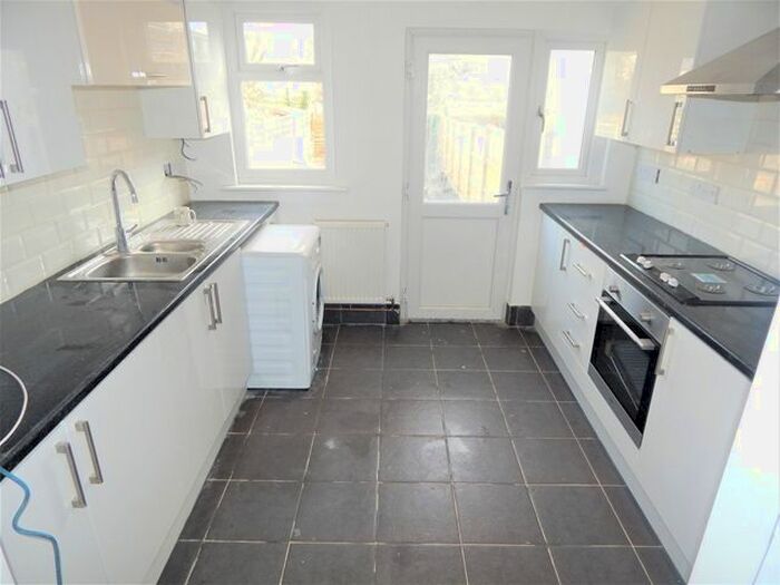 3 Bedroom Terraced House To Rent In Astonville Street, Southfields, London, SW18