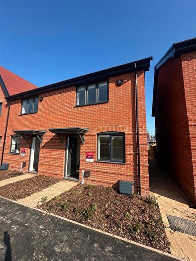 2 Bedroom End Of Terrace House To Rent In Beaulieu Road, Whiteley, SO30