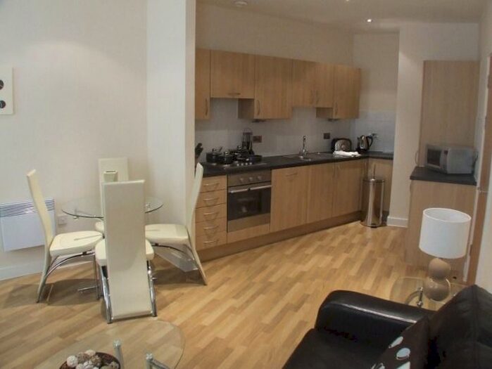 2 Bedroom Property To Rent In Pearl House, Princess Way, Swansea., SA1