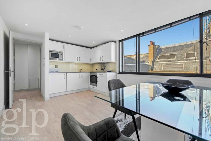 2 Bedroom Flat To Rent In Shelton Street, Covent Garden, Wc, WC2H