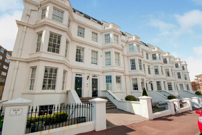 2 Bedroom Apartment To Rent In Silverdale Road, Eastbourne, BN20