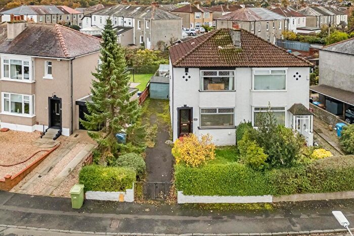 2 Bedroom Semi-Detached House For Sale In The Oval, Glasgow, G76