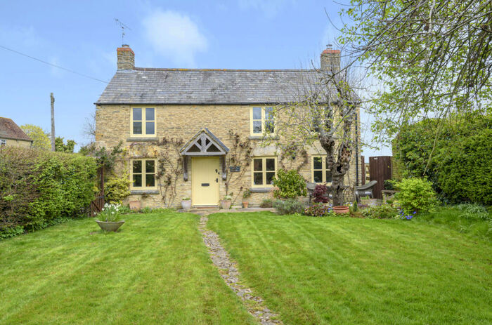 4 Bedroom Detached House For Sale In Marston Meysey, Wiltshire, SN6