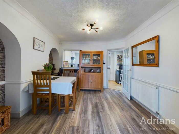 2 Bedroom SemiDetached House For Sale In Writtle Road, Chelmsford, CM1