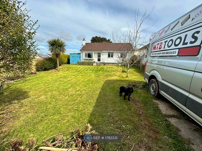 4 Bedroom Bungalow To Rent In Prouts Way, Tregadillett, Launceston, PL15