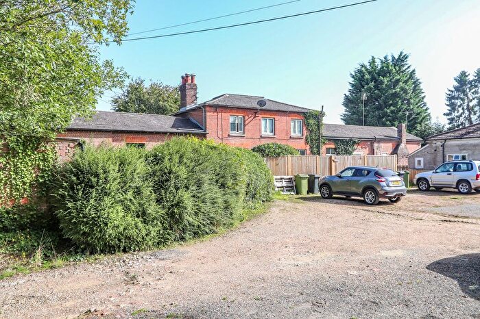 Property For Sale In Vinehall Road, Robertsbridge, TN32