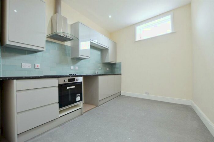 1 Bedroom Apartment To Rent In Knaphill, Woking, Surrey, GU21