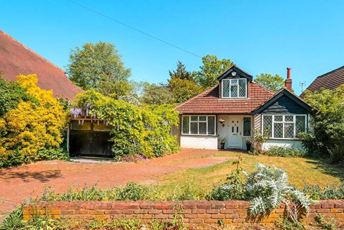 4 Bedroom Detached House For Sale In Syke Cluan, Richings Park, SL0