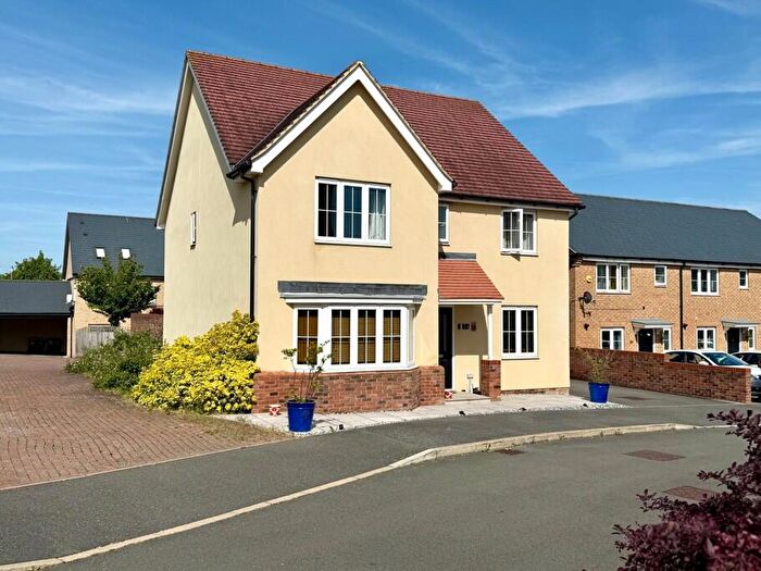 5 Bedroom Detached House To Rent In Hereford Way, Whitehouse Park, MK8