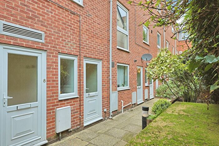 3 Bedroom Maisonette For Sale In St. Michael-At-Pleas, Norwich, NR3