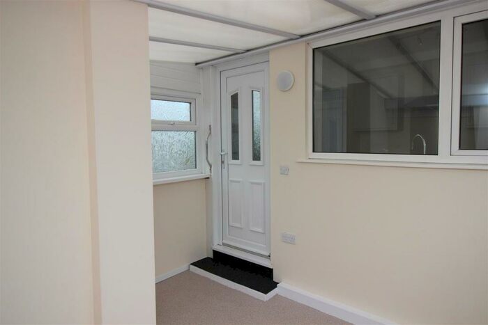 3 Bedroom Detached Bungalow To Rent In Ranworth Road, Bramley, Rotherham, S66