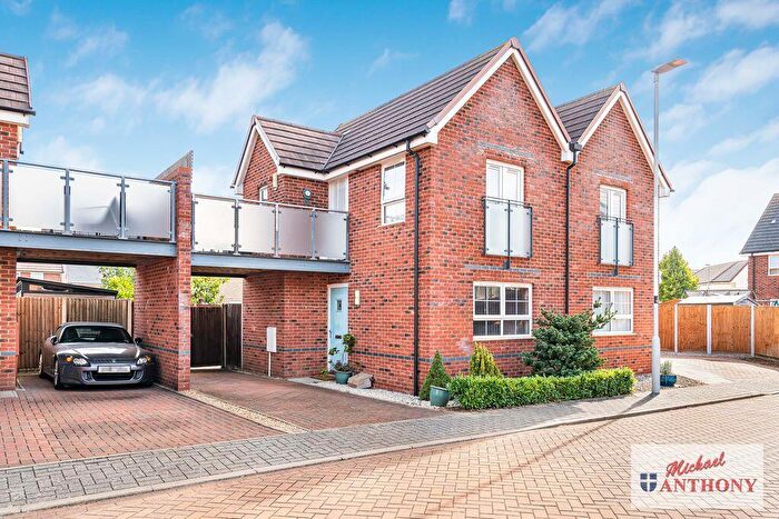 1 Bedroom Semi-Detached House For Sale In Doxford Heath, Brooklands, Milton Keynes, MK10