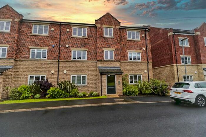 2 Bedroom Flat To Rent In Horsforde View, Leeds LS13