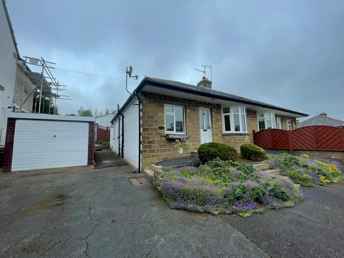 2 Bedroom Bungalow To Rent In Bradford Road, Sandbeds, Keighley, West Yorkshire, Uk, BD20