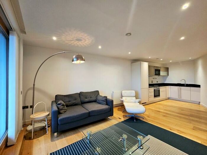 2 Bedroom Apartment To Rent In Candle House Wharf Approach Leeds, LS1