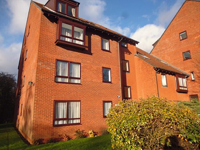 1 Bedroom Flat To Rent In Norfolk House, Birmingham, B30