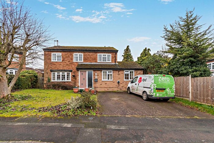 5 Bedroom Detached House For Sale In Pennine Close, Oadby, LE2