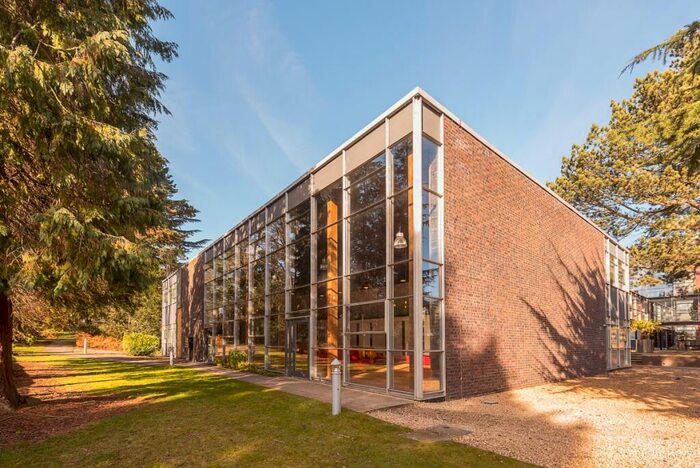 Apartment To Rent In Hatfield Road Newsom Place, AL1