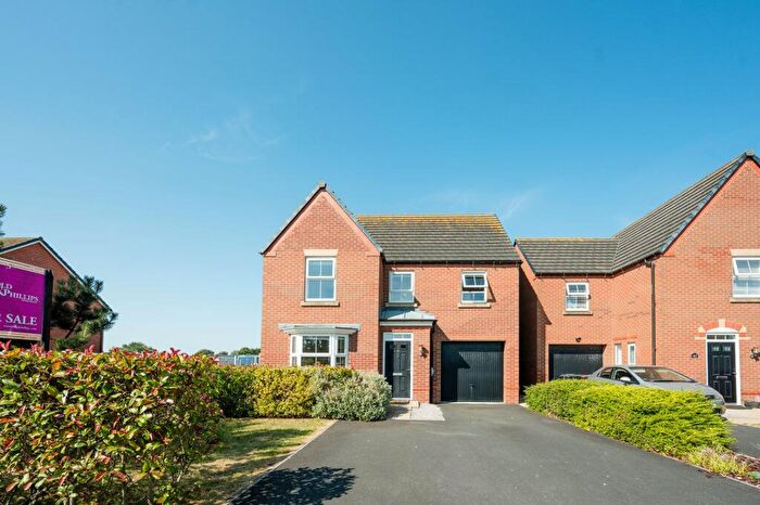 3 Bedroom Detached House For Sale In Blowick Moss Lane, Southport, PR8