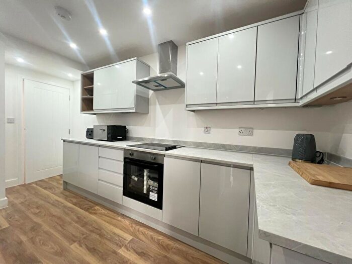 1 Bedroom Flat To Rent In Bearwood Road, Smethwick, B66