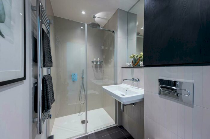 2 Bedroom Flat To Rent In Ten Degrees, Croydon, CR0