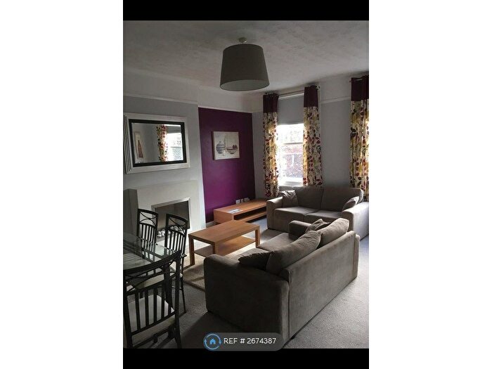 1 Bedroom Flat To Rent In High Street, Rochester, ME1