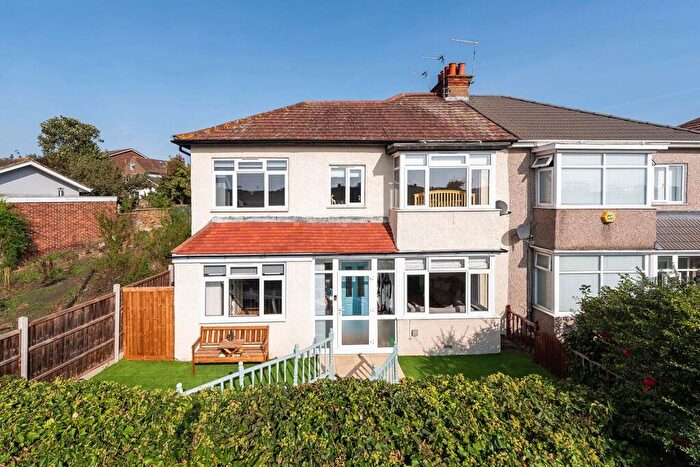 4 Bedroom Semi Detached House For Sale In Bedonwell Road, Upper Belvedere, DA17