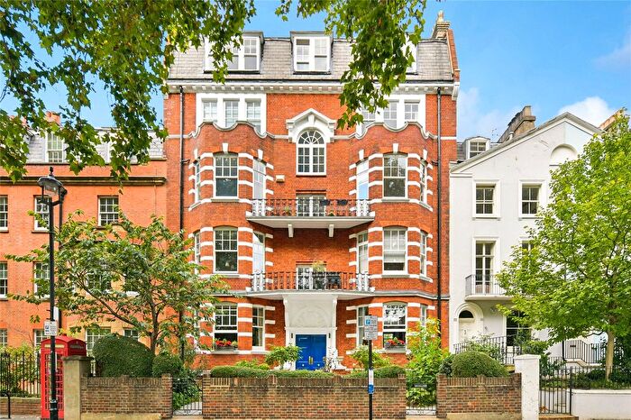 1 Bedroom Flat For Sale In The Willows, Vincent Square, Westminster, London, SW1P