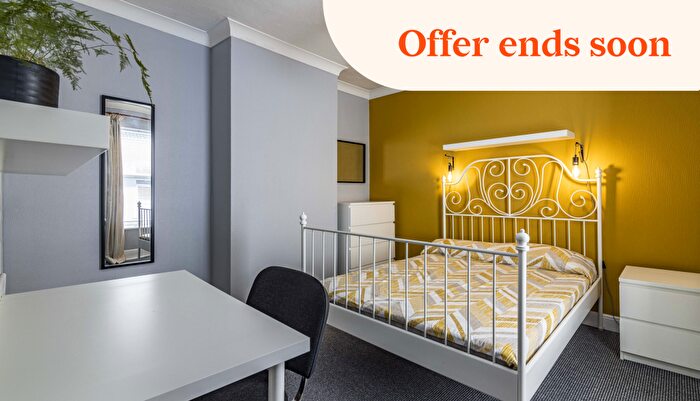 3 Bedroom Terraced House To Rent In Thesiger Street, - Bed, LN5