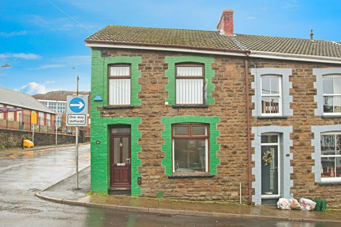 4 Bedroom End Of Terrace House To Rent In Graigwen Road, Porth, CF39