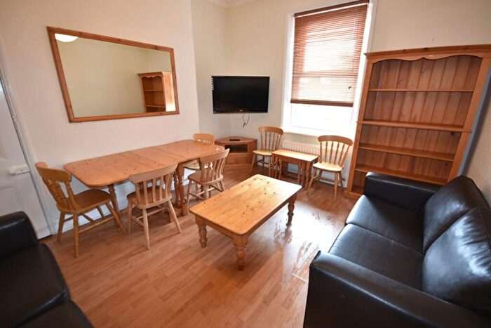 5 Bedroom Flat To Rent In Brentwood Avenue, Newcastle Upon Tyne, NE2