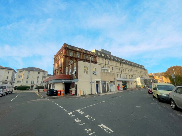 2 Bedroom Flat To Rent In Seaside Road, Eastbourne, BN21